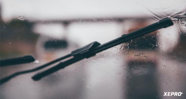 Gạt mưa ô tô loại nào tốt? Chia sẻ kinh nghiệm chọn và thay gạt mưa ô tô